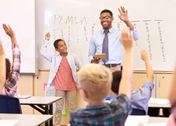 Governo Federal anuncia aumento do piso dos professores