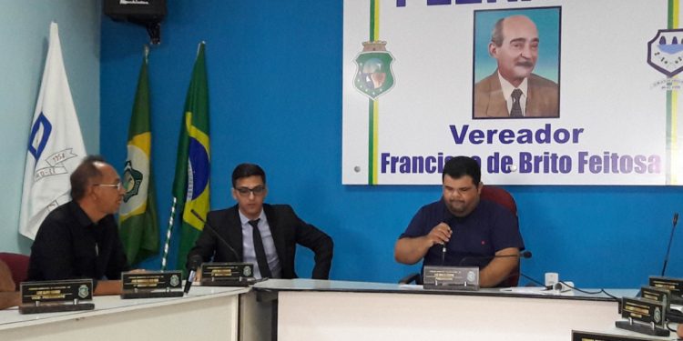 Câmara Municipal recebe pedido de cassação do prefeito de Granjeiro