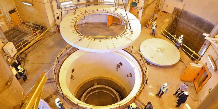 Após ataque dos EUA, Irã anuncia que vai enriquecer urânio sem restrições