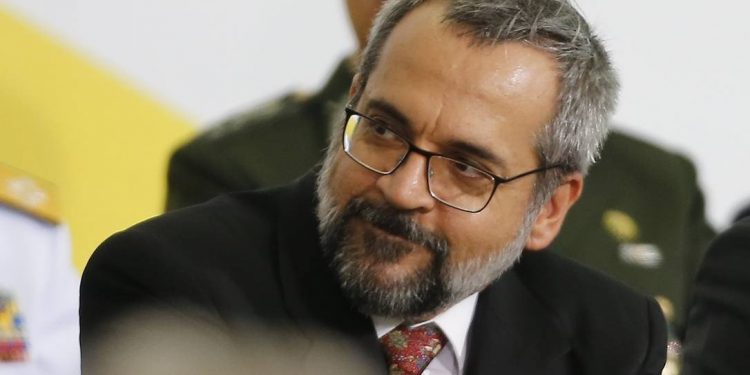 Sem orçamento para salários até o fim do ano, universidades estão impedidas de repor vagas