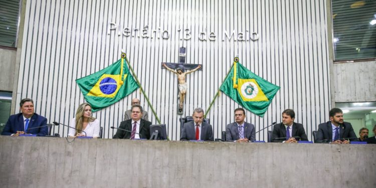 Reestruturação salarial dos policiais e bombeiros começa a tramitar na Assembleia Legislativa