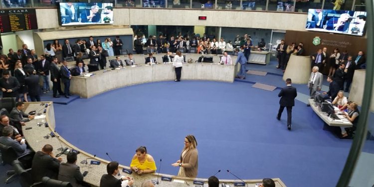 Assembleia quer CPI para investigar associações de militares