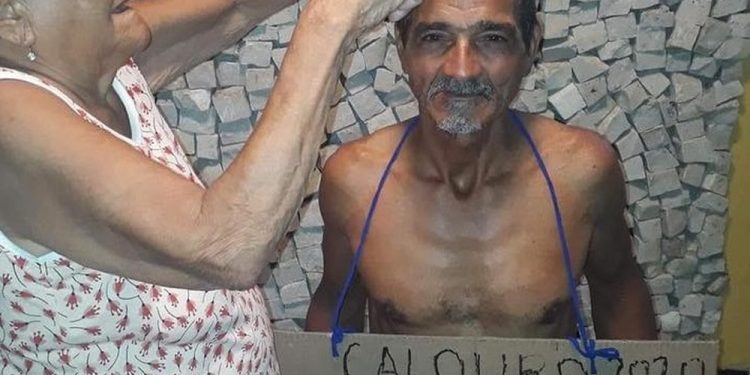 Jardineiro de 61 anos é aprovado em 3º lugar no curso de enfermagem em universidade federal