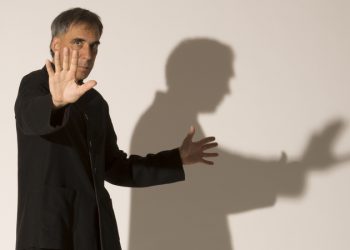 Indignado, Arnaldo Antunes vai à Justiça contra música dos Titãs em ato pró-Bolsonaro