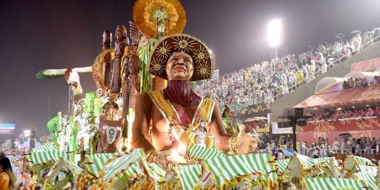 Enredo de escola de samba no Rio, Barbalha se apresenta como novo destino no Ceará