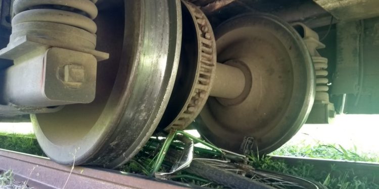 Ciclista é atropelado por VLT na volta para casa depois de entregar currículo em Juazeiro do Norte