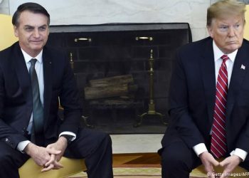 Bolsonaro exalta Trump após EUA desclassificarem Brasil como emergente