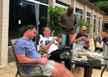 Manifestação anti-Congresso cresce nas redes após compartilhamento de Bolsonaro