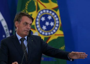 Bolsonaro fala em mal-entendido e tenta aplacar crise com Congresso após compartilhar vídeo