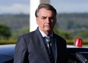 Bolsonaro nega ter enviado vídeo contra Congresso; jornalista desmente presidente