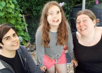 Adolescente autista e gay tira a vida após constante bullying na escola