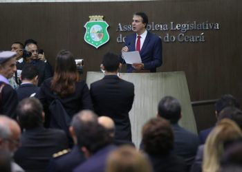 Governador do Ceará enviará proposta de reestruturação das carreiras policiais ao Poder Legislativo neste mês (Foto: Helene Santos/SVM)