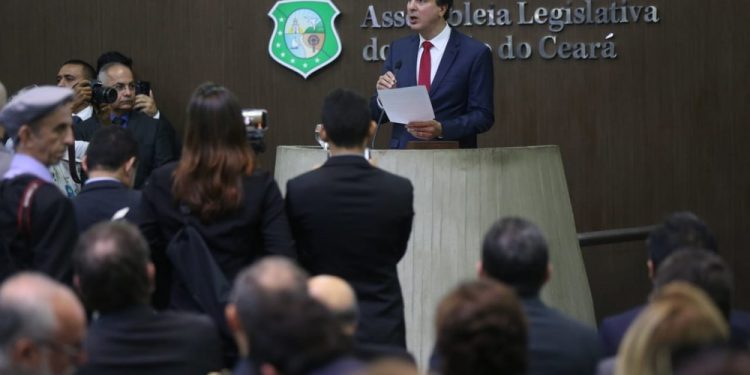 Proposta para mudar carreira policial será enviada neste mês à Assembleia