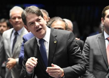 Cid Gomes está licenciado do mandato (Foto: Agência Senado)