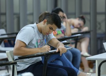 Concurso da Marinha tem 66 vagas e salários de até R$ 9 mil