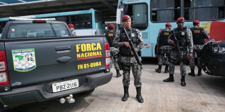 Sérgio Moro autoriza envio de tropas da Força Nacional para o Ceará em meio a motim de policiais