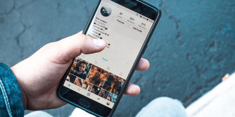 Faça uma pessoa parar de te seguir no Instagram sem notar