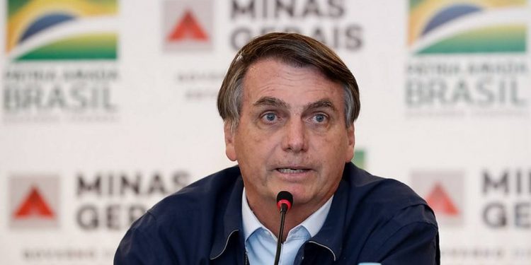 ‘Não é dinheiro, é postura’, diz Bolsonaro após reduzir verba de combate à violência contra a mulher