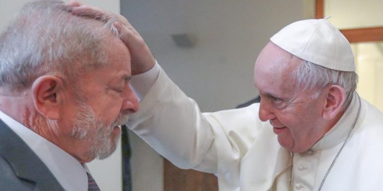 Lula se encontra com papa Francisco: “conversa sobre um mundo mais justo”