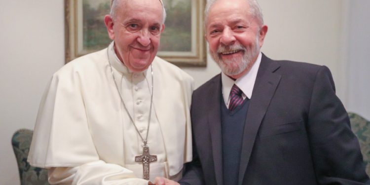 ‘Não podia vir aqui para discutir Bolsonaro’, diz Lula após encontro com Papa Francisco