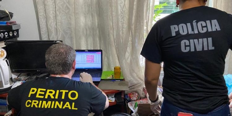 Operação contra pornografia infantil prende 8 pessoas no Ceará