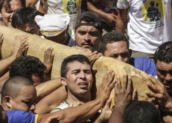 Festa do Pau da Bandeira é o principal evento do município do Cariri cearense (Foto: Bruno Gomes)