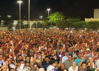 85 mil fiéis se reúnem na ‘Procissão das Velas’, encerramento da Romaria das Candeias