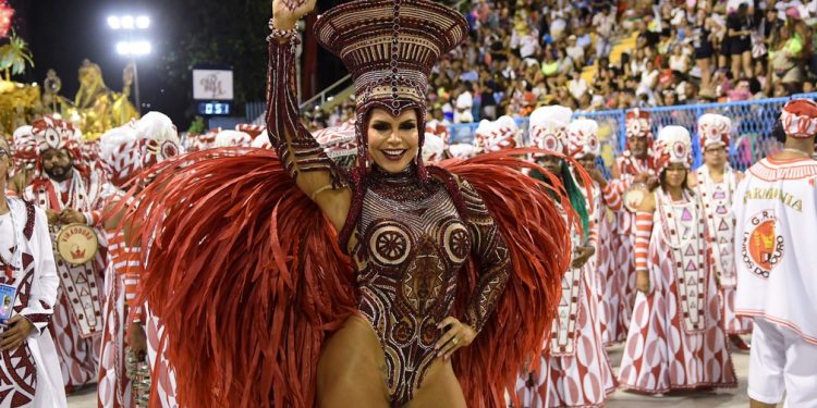 Viradouro encerra jejum de 23 anos e é campeã do Carnaval do Rio