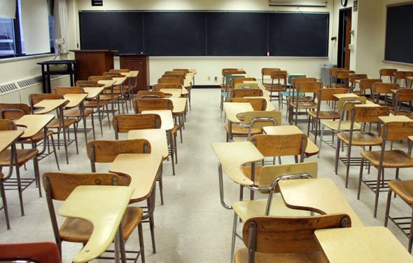 Professora da rede pública é envenenada em sala de aula por alunos do 4º ano