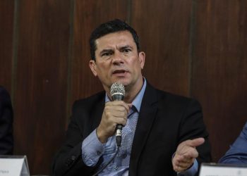 Sergio Moro diz que motim de policiais no CE é “ilegal”