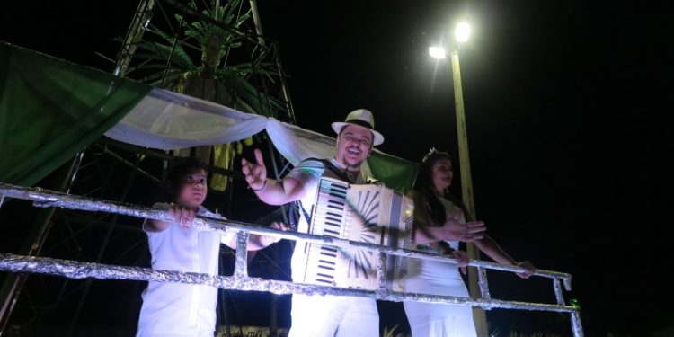 Unidos do Morro é tricampeã do Carnaval de Barbalha