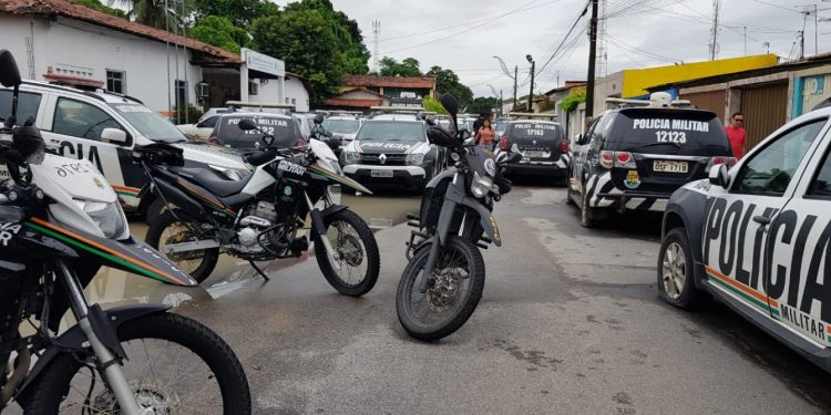 Policiais desertores são presos pelo BPChoque por faltarem à convocação de trabalho