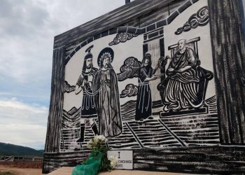 Xilógrafos do Cariri reproduzem ‘Via Sacra’ na Rua do Horto