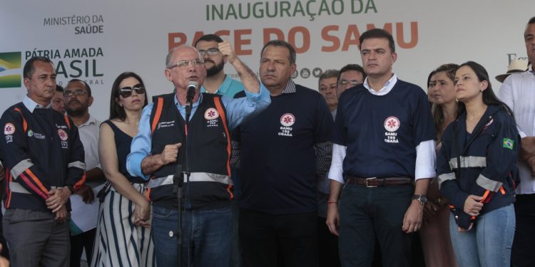 Fernando Santana participa da entrega de novas bases e ambulâncias do SAMU no Cariri