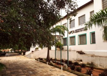 Sede da Faculdade de Medicina, em Barbalha (Foto: Arquivo)