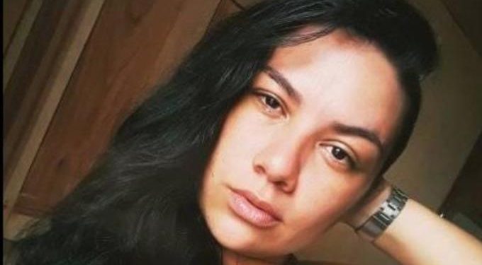 Cantora de forró morre ao ser atingida por bala perdida durante show