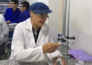 Allice Serafim é aluna do quarto período de engenharia de produção (Foto: Arquivo Pessoal)