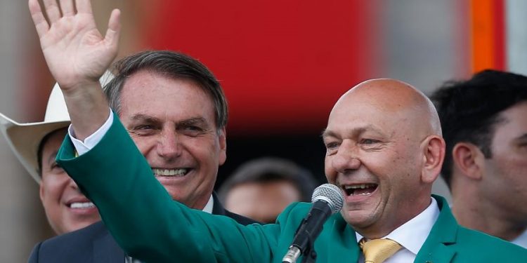 Bolsonarista, dono da Havan defende cortar salários, liberar FGTS e adiar eleições