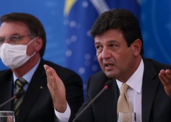 Mandetta contraria Bolsonaro e reforça urgência de parar o Brasil