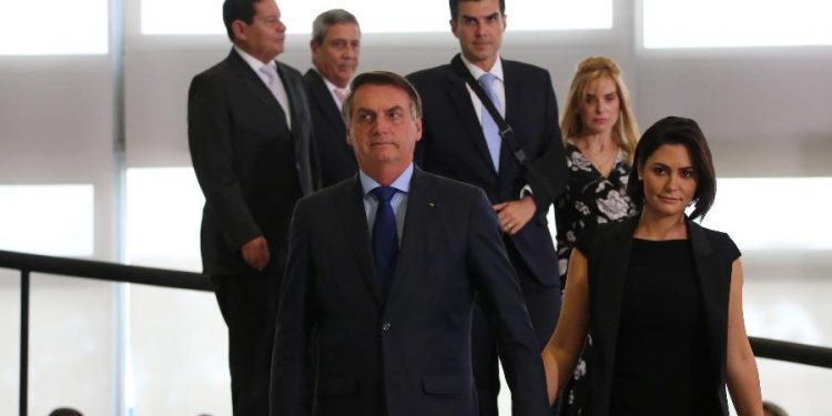 Em meio a pandemia do coronavírus, Bolsonaro celebra 65 anos com “festinha” restrita