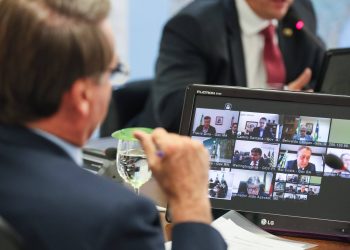 Jair Bolsonaro em videoconferência com governadores, na semana passada (Foto: Isac Nóbrega/Divulgação Presidência)