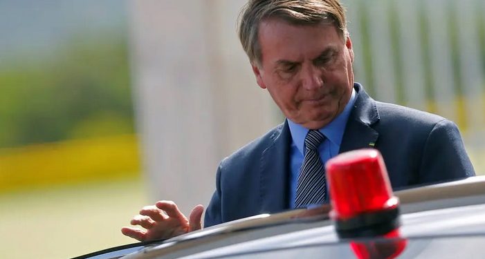 Primeiro pedido de impeachment de Bolsonaro chega à Câmara
