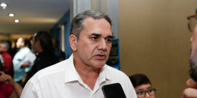 Justiça aceita denúncia contra Cabo Sabino, apontado como líder de motim da polícia no Ceará