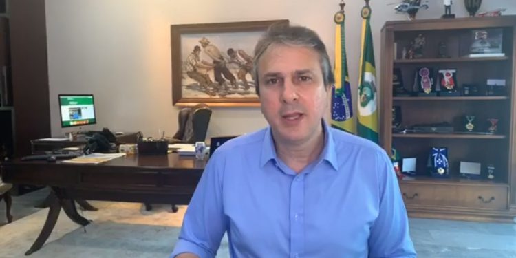 Camilo anuncia que conta de luz de 534 mil famílias de baixa renda será paga pelo Governo