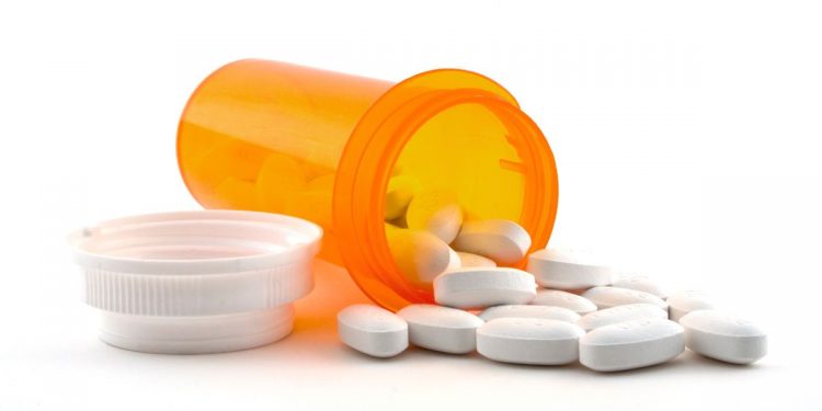 Conheça o medicamento que tem bom resultado contra coronavírus, mas uso ainda não é seguro