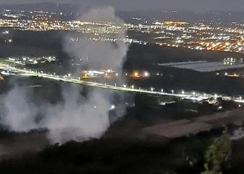 Após as explosões, uma nuvem de fumaça foi vista próximo a um loteamento (Foto: Arquivo pessoal)