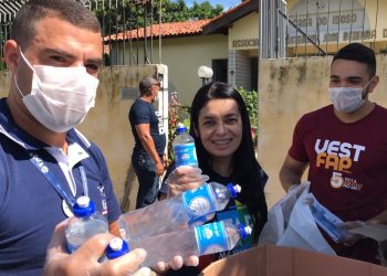 Ao todo, foram produzidos 80 litros de álcool em gel (Foto: Divulgação)
