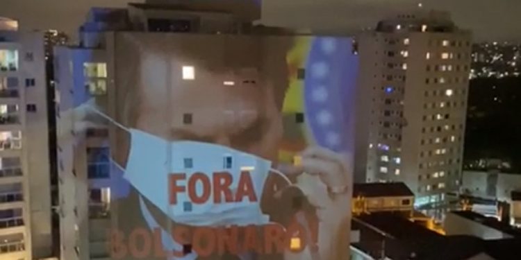 Brasil registra panelaços contra Bolsonaro pelo oitavo dia seguido