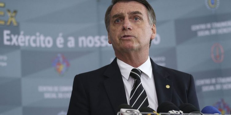 Após Twitter, Facebook e Instagram excluem vídeo de Bolsonaro por ‘causar danos reais às pessoas’