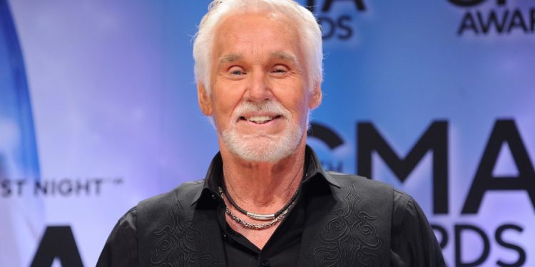 Cantor Kenny Rogers morre aos 81 anos
